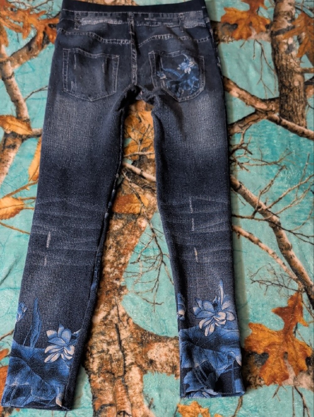 Women's Blue Floral Print Leggings - Picture 4 of 6
